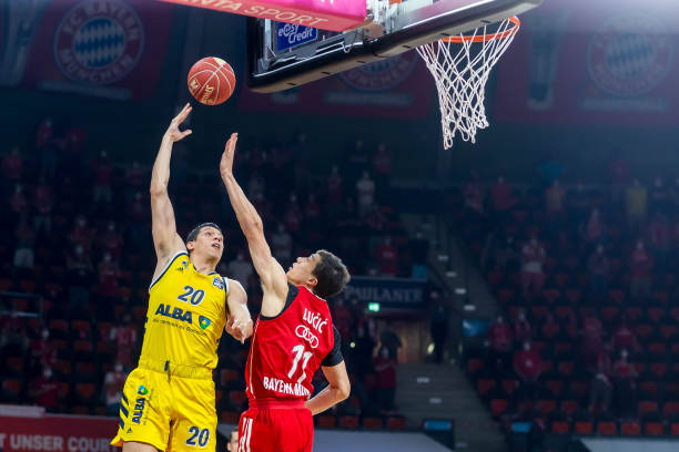 制因而摔倒 制因而摔倒